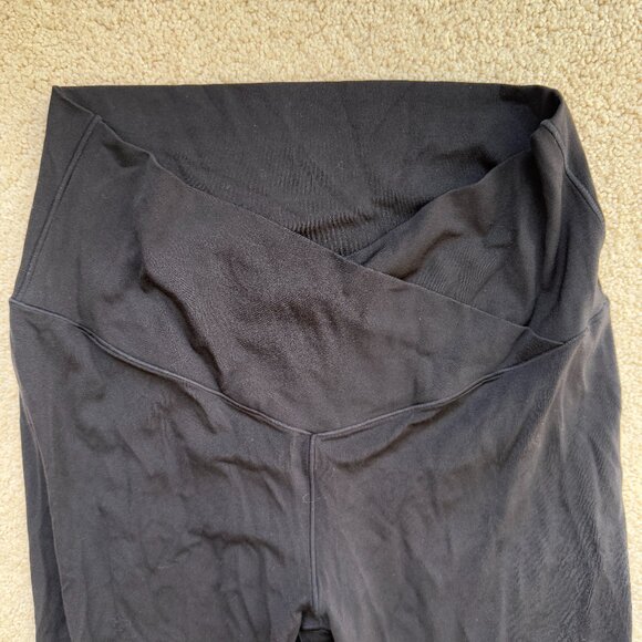 Aerie Offline bellbottom leggings black size large - Picture 3 of 5